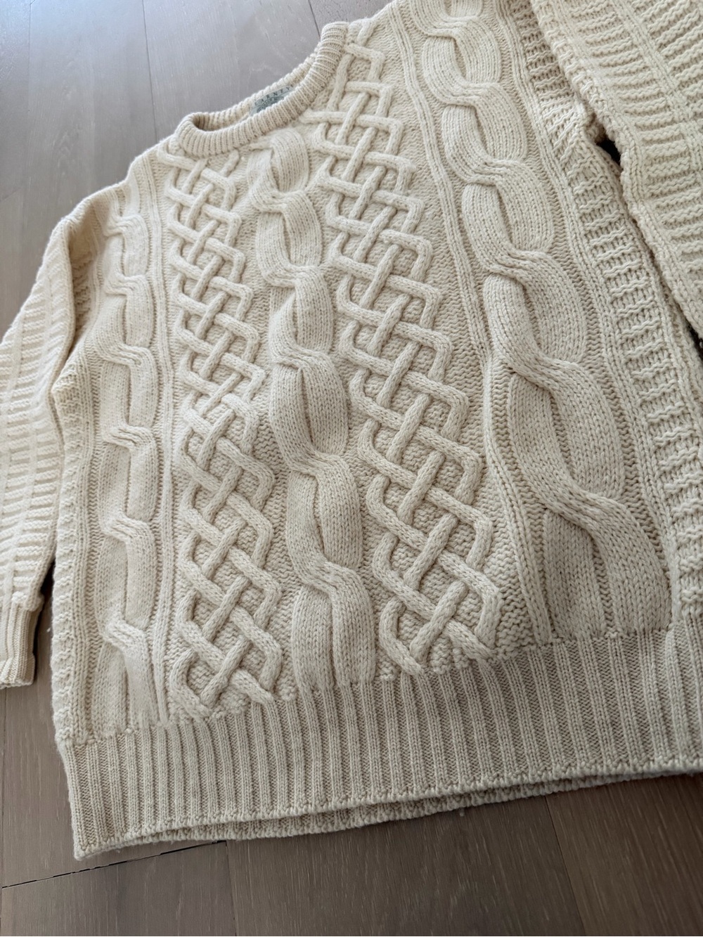 Blarney 100% wool chunky Irish Classic Cream Cable Knit Sweater